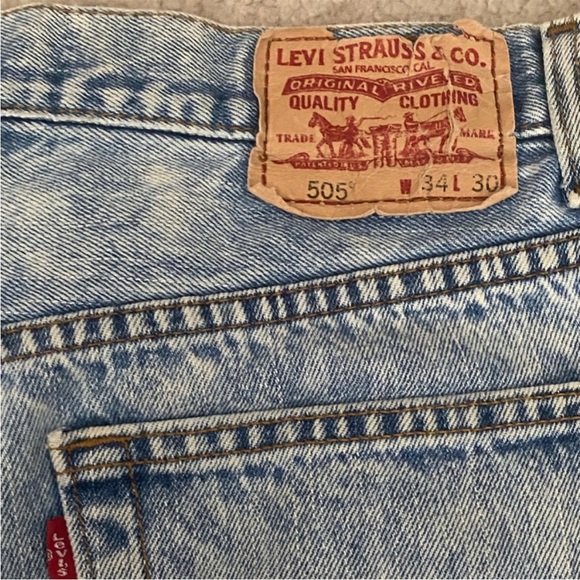 Vintage Acid Wash Cut-off Levi's 505 Sz 30 Denim Distressed Women Shorts - Picture 7 of 9